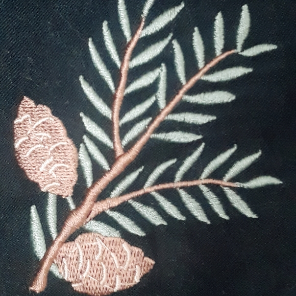 Vtg Christopher & Banks Green Velour Shirt with Holly Pinecone Patches - Large - Picture 9 of 13